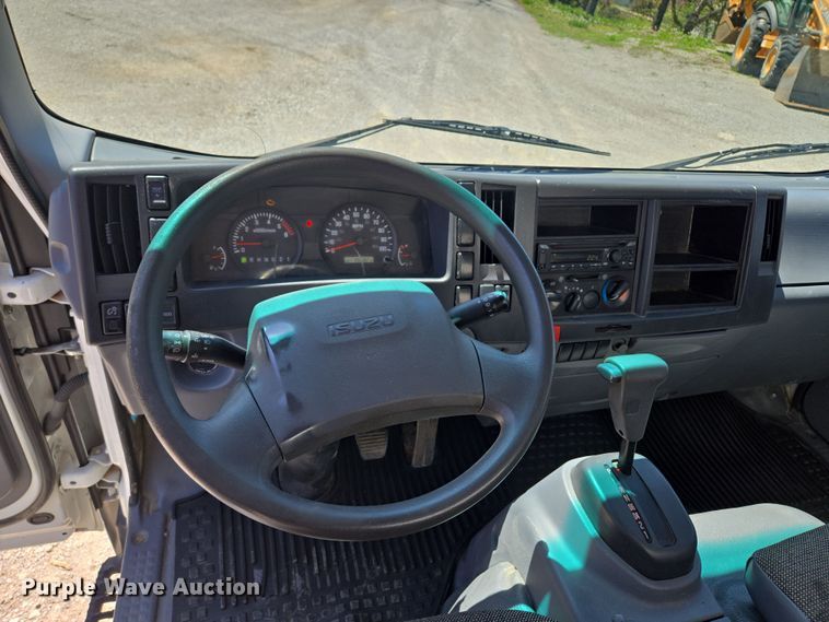 image for item EM7103 2019 Isuzu  NPR  box truck