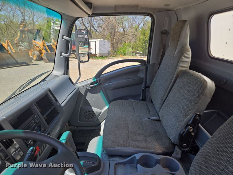 image for item EM7103 2019 Isuzu  NPR  box truck