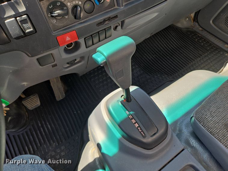 image for item EM7103 2019 Isuzu  NPR  box truck