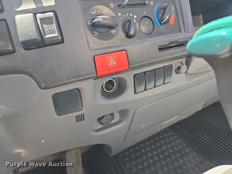 image for item EM7103 2019 Isuzu  NPR  box truck