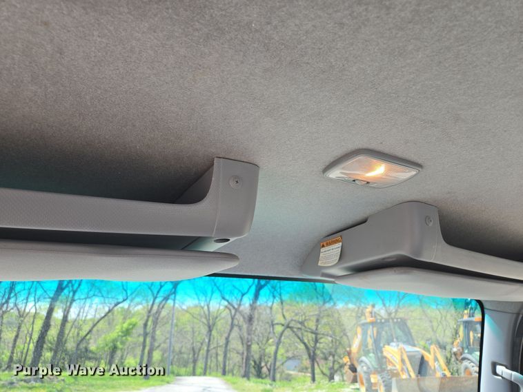 image for item EM7103 2019 Isuzu  NPR  box truck