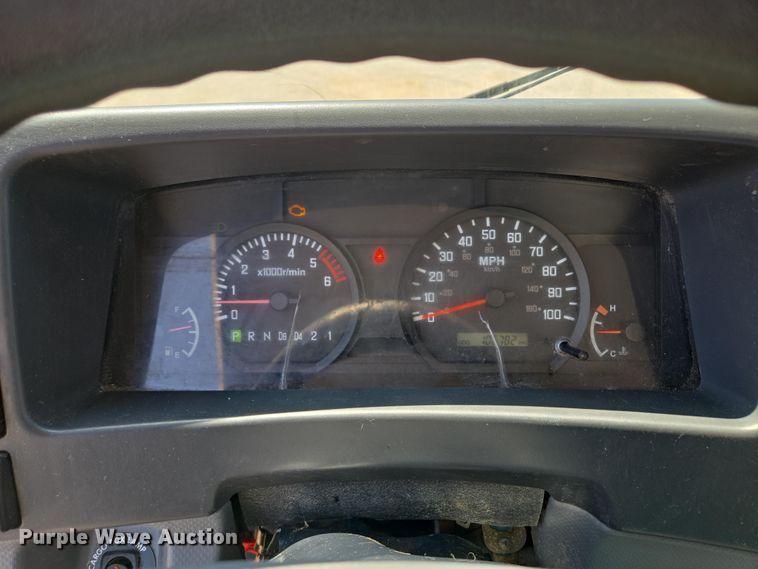 image for item EM7103 2019 Isuzu  NPR  box truck