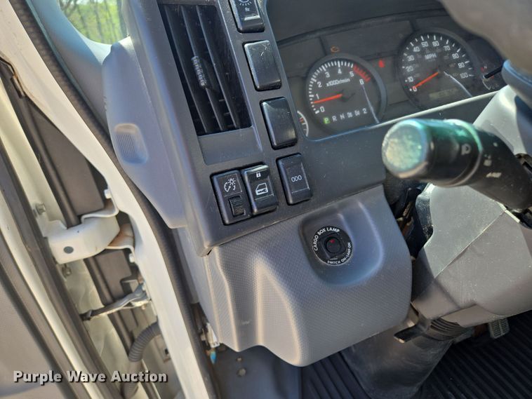 image for item EM7103 2019 Isuzu  NPR  box truck