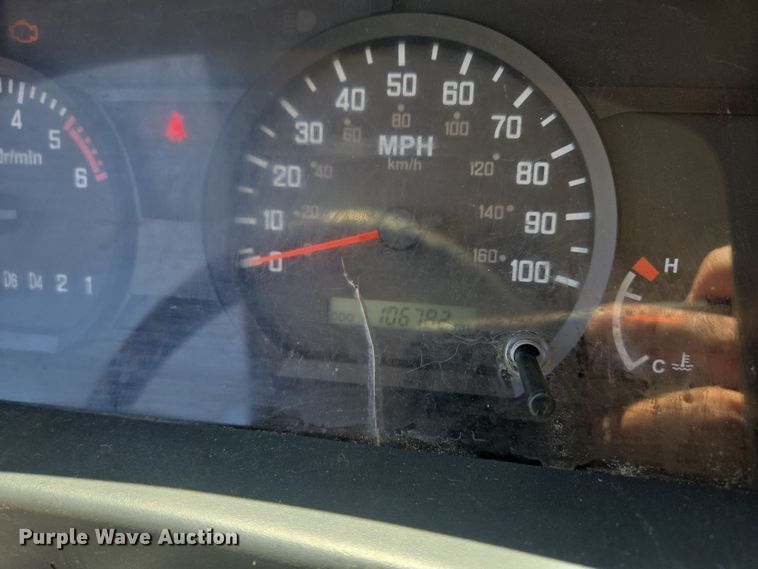 image for item EM7103 2019 Isuzu  NPR  box truck