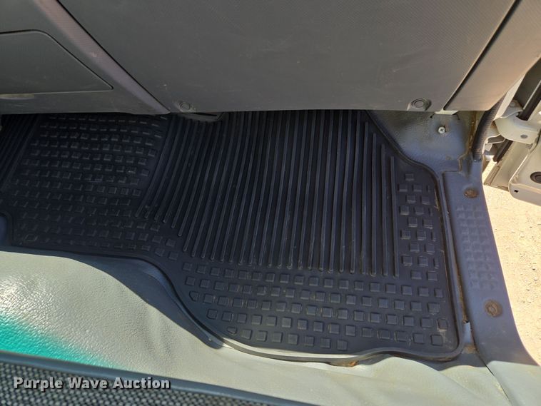 image for item EM7103 2019 Isuzu  NPR  box truck