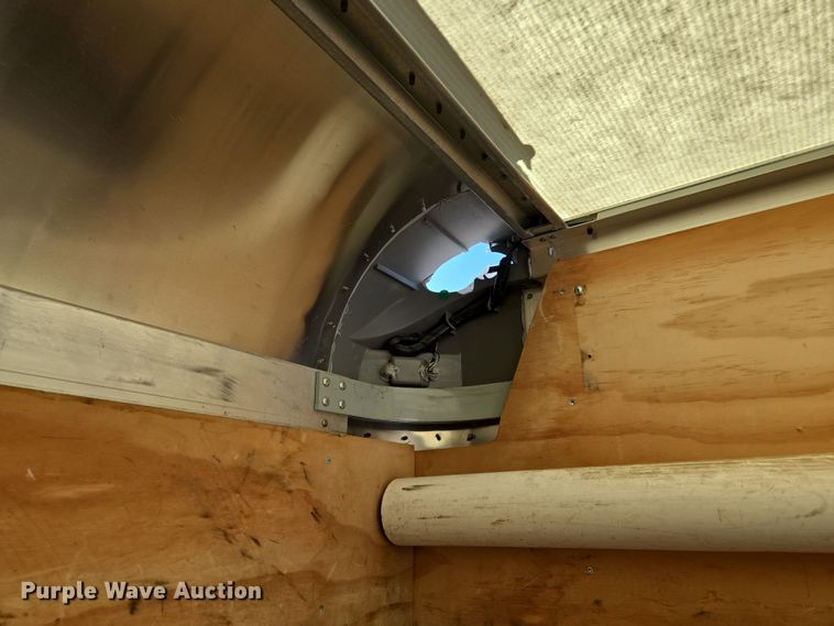 image for item EM7103 2019 Isuzu  NPR  box truck