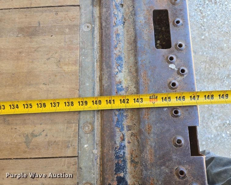 image for item EM7103 2019 Isuzu  NPR  box truck