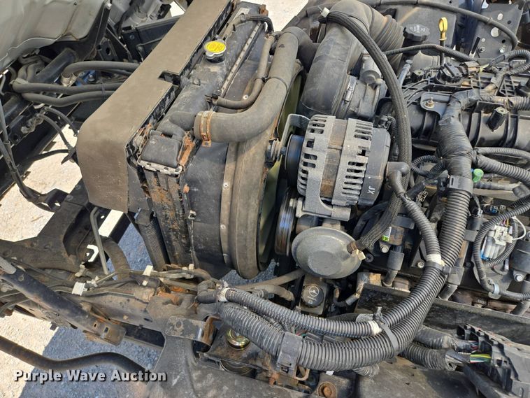 image for item EM7103 2019 Isuzu  NPR  box truck