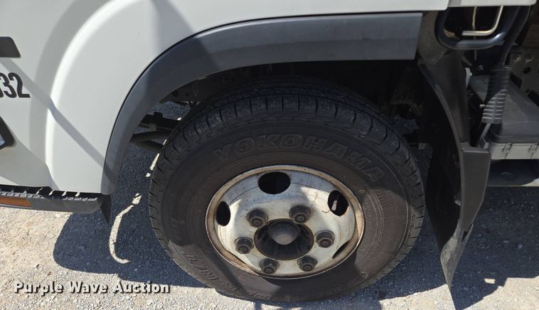 image for item EM7103 2019 Isuzu  NPR  box truck