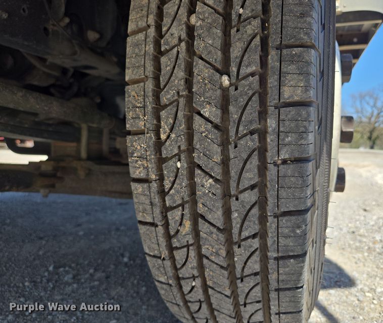 image for item EM7103 2019 Isuzu  NPR  box truck