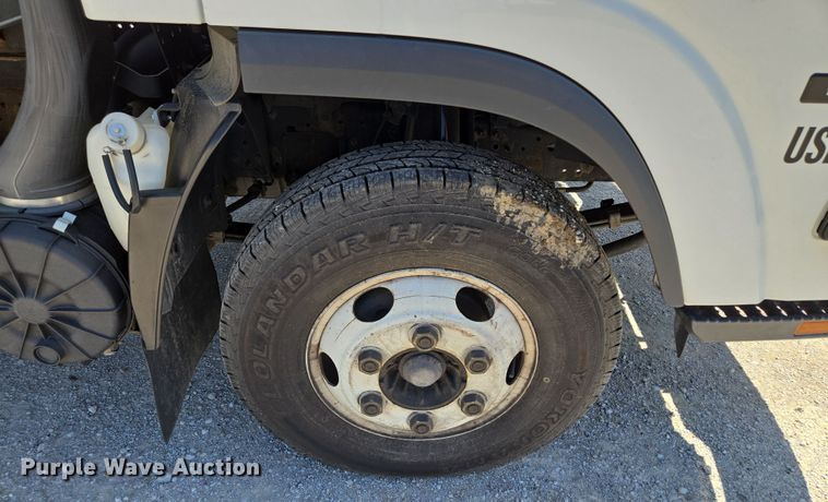 image for item EM7103 2019 Isuzu  NPR  box truck