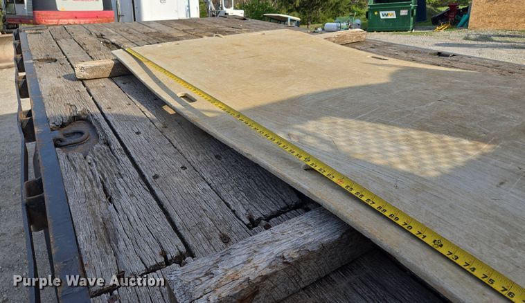 image for item EM7107 1997 GMC C7500 crane truck