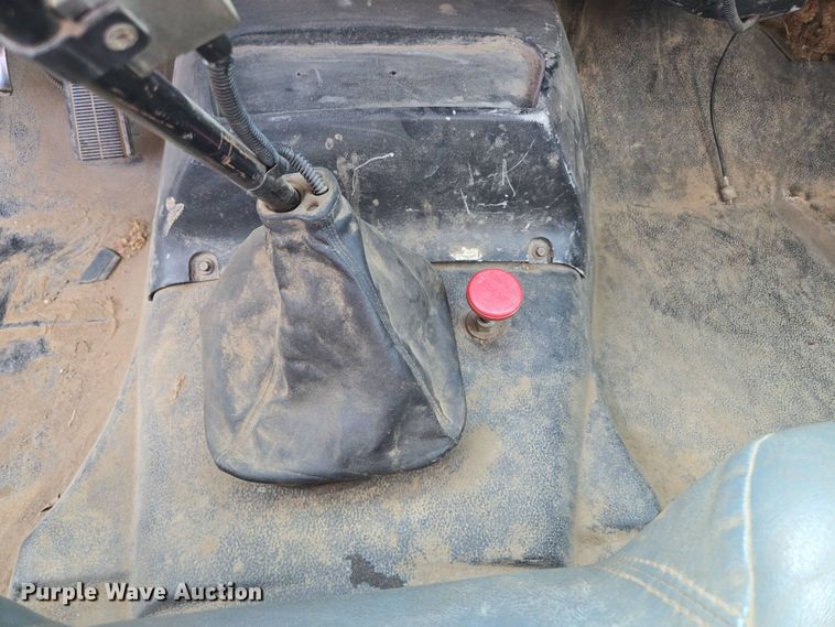 image for item EM7107 1997 GMC C7500 crane truck