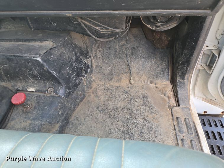 image for item EM7107 1997 GMC C7500 crane truck