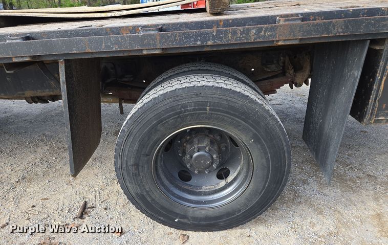 image for item EM7107 1997 GMC C7500 crane truck