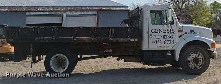 image for item EM7108 1995 International  4700 DT466 dump flatbed truck