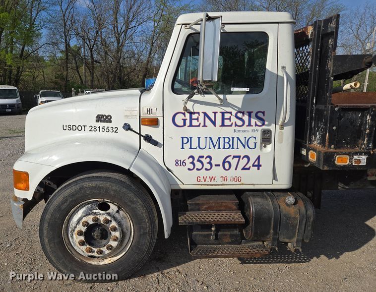 image for item EM7108 1995 International  4700 DT466 dump flatbed truck