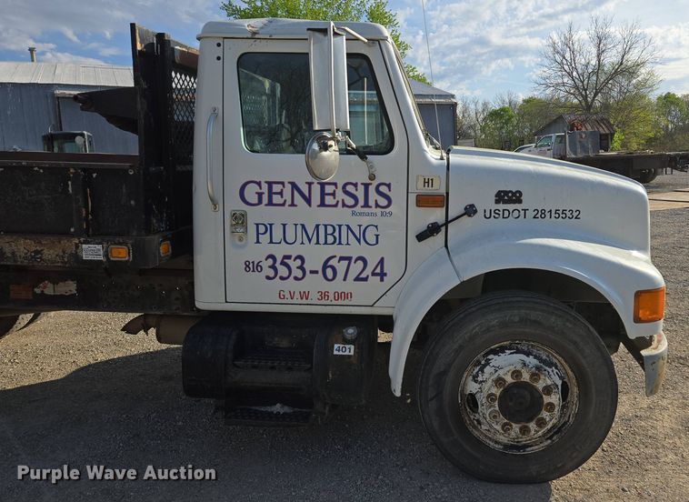 image for item EM7108 1995 International  4700 DT466 dump flatbed truck