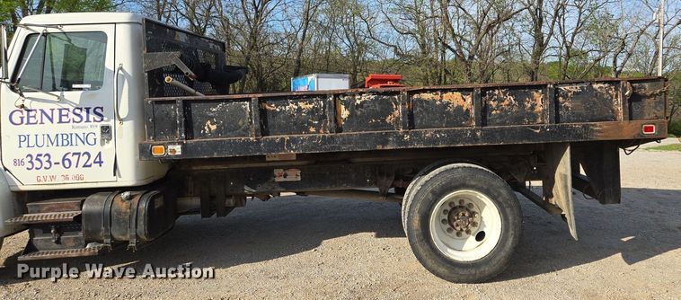 image for item EM7108 1995 International  4700 DT466 dump flatbed truck