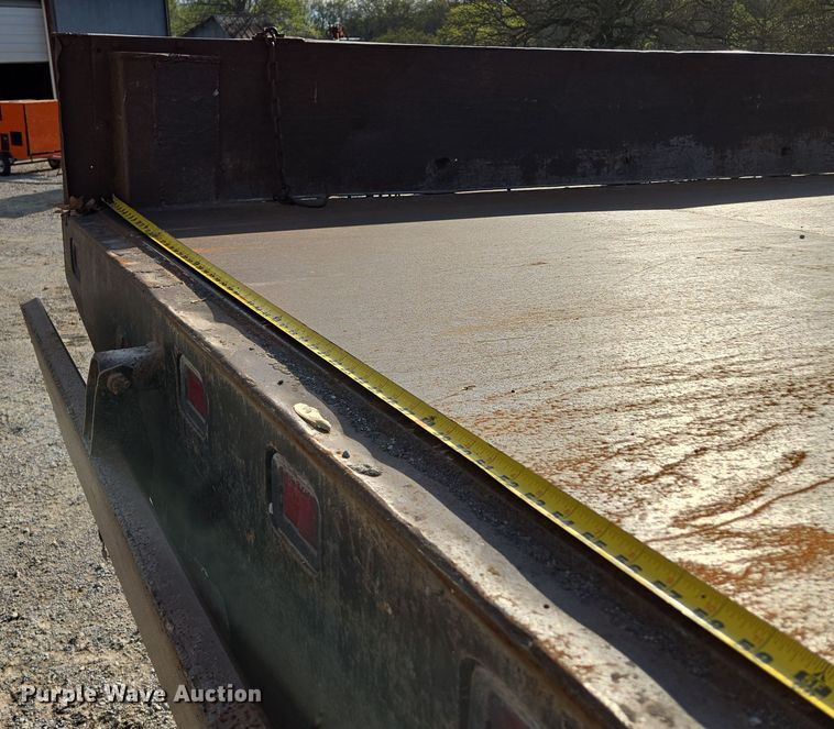 image for item EM7108 1995 International  4700 DT466 dump flatbed truck