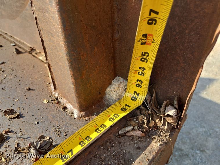 image for item EM7108 1995 International  4700 DT466 dump flatbed truck