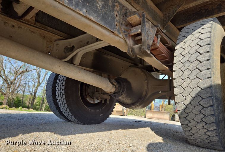 image for item EM7108 1995 International  4700 DT466 dump flatbed truck