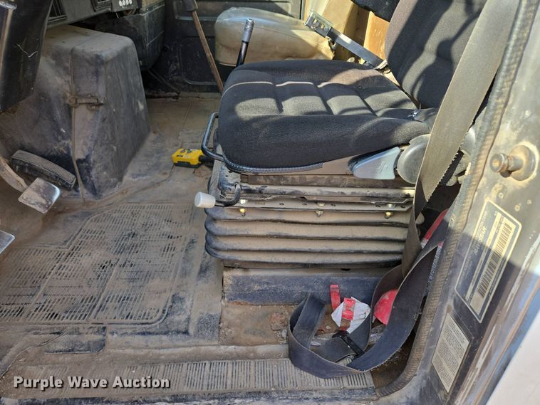 image for item EM7108 1995 International  4700 DT466 dump flatbed truck