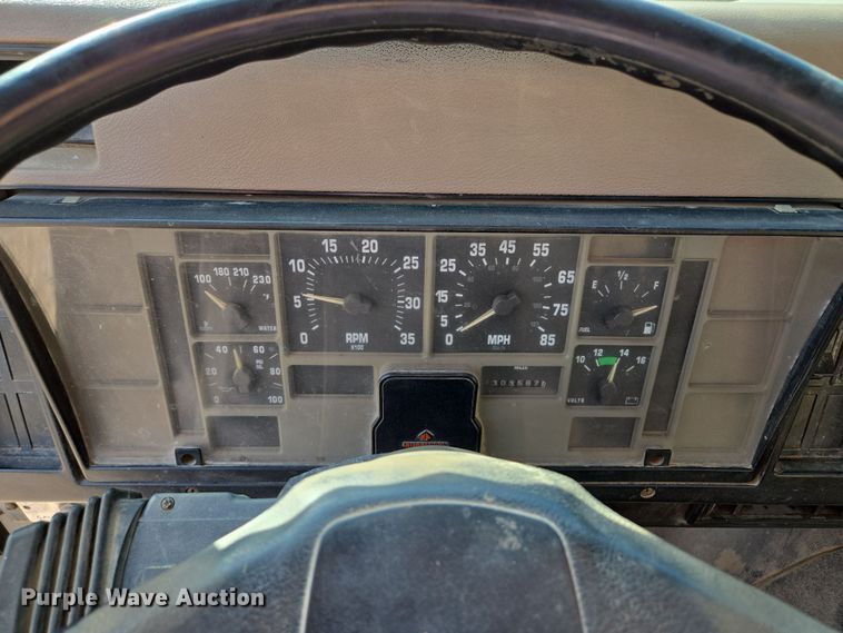 image for item EM7108 1995 International  4700 DT466 dump flatbed truck