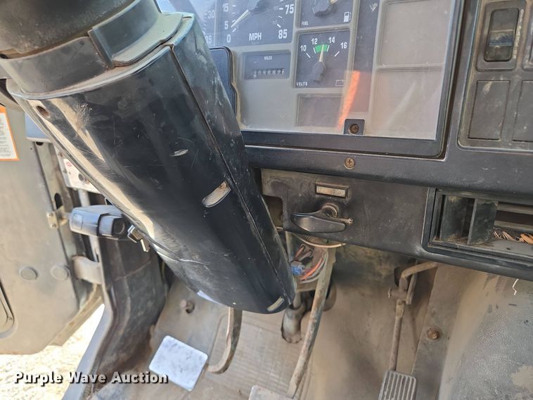 image for item EM7108 1995 International  4700 DT466 dump flatbed truck