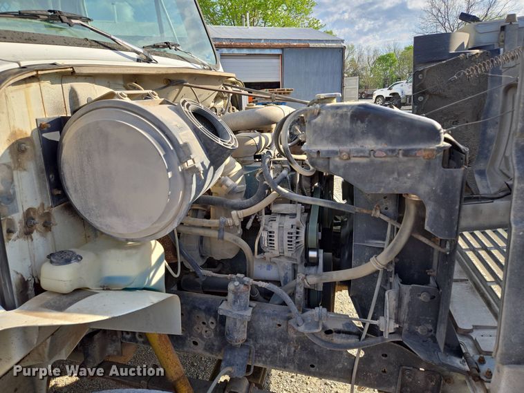 image for item EM7108 1995 International  4700 DT466 dump flatbed truck