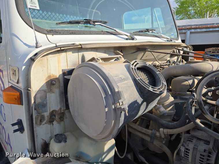 image for item EM7108 1995 International  4700 DT466 dump flatbed truck