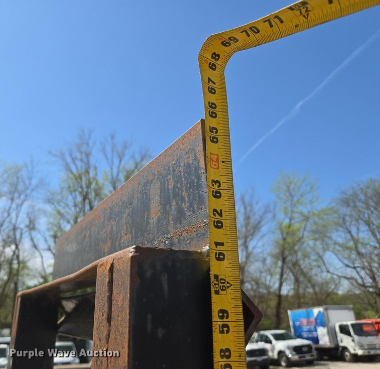 image for item EM7109 2014 Kaufman equipment trailer