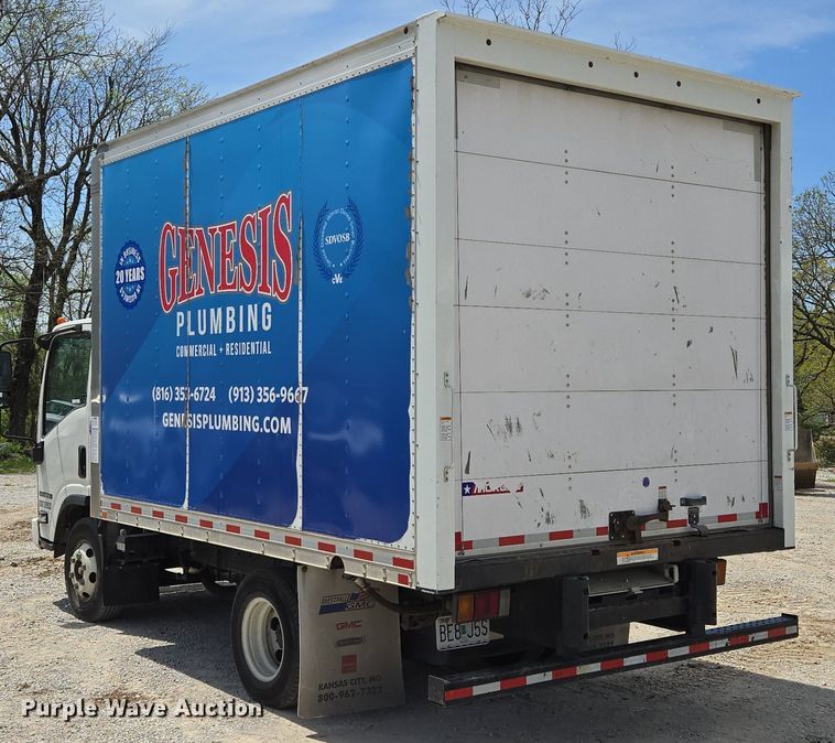 image for item EM7150 2019 Isuzu  NPR box truck