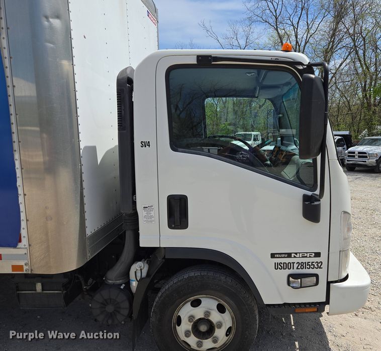 image for item EM7150 2019 Isuzu  NPR box truck