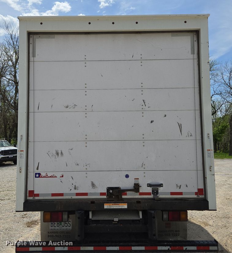 image for item EM7150 2019 Isuzu  NPR box truck