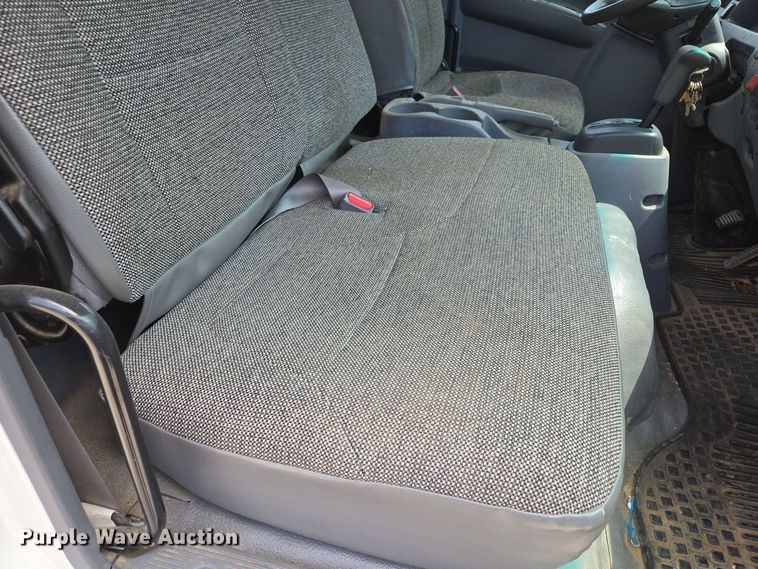 image for item EM7150 2019 Isuzu  NPR box truck