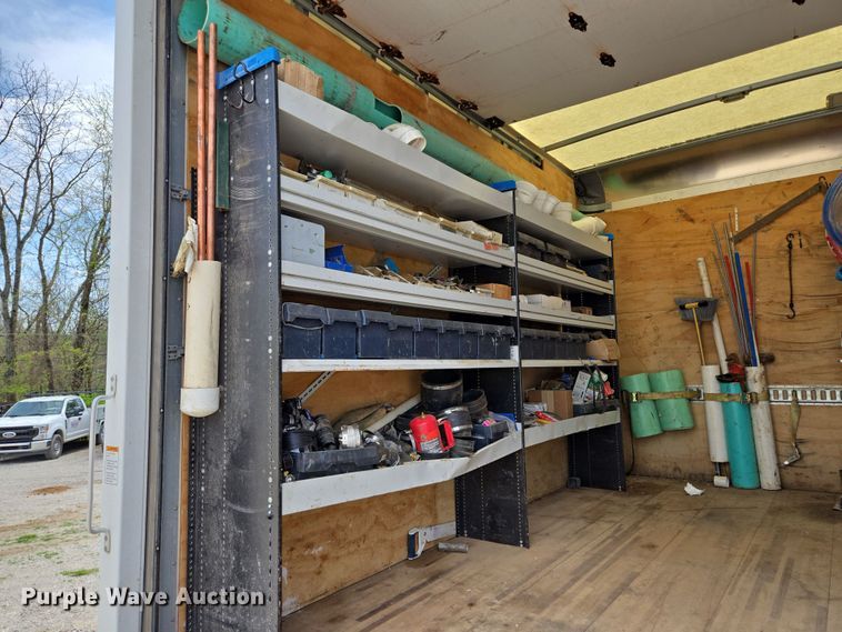 image for item EM7150 2019 Isuzu  NPR box truck