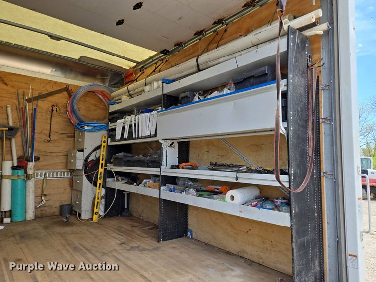 image for item EM7150 2019 Isuzu  NPR box truck