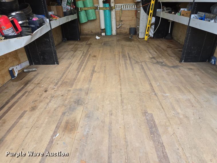 image for item EM7150 2019 Isuzu  NPR box truck