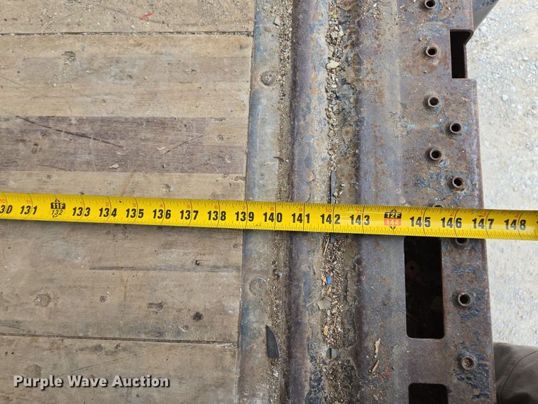 image for item EM7150 2019 Isuzu  NPR box truck