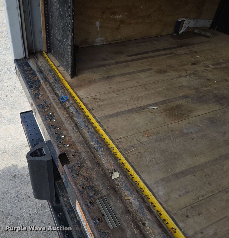 image for item EM7150 2019 Isuzu  NPR box truck