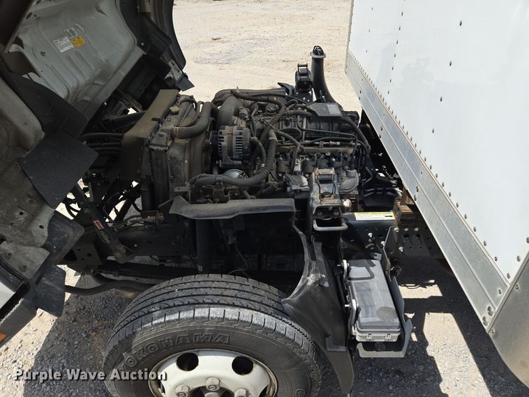 image for item EM7150 2019 Isuzu  NPR box truck