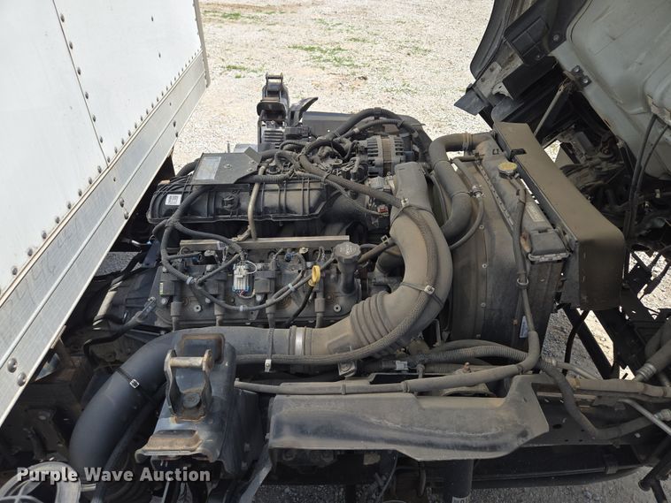 image for item EM7150 2019 Isuzu  NPR box truck