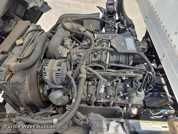 image for item EM7150 2019 Isuzu  NPR box truck