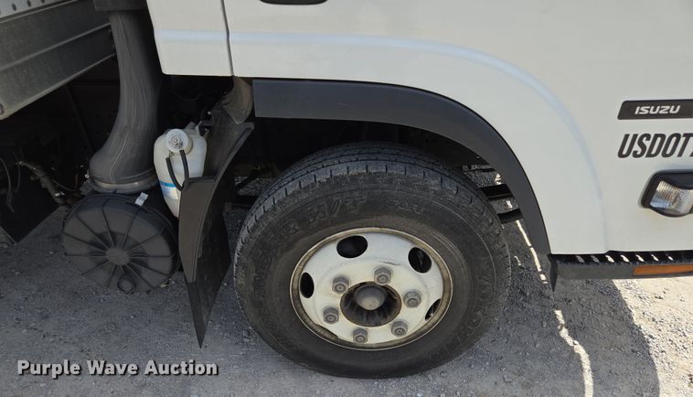 image for item EM7150 2019 Isuzu  NPR box truck