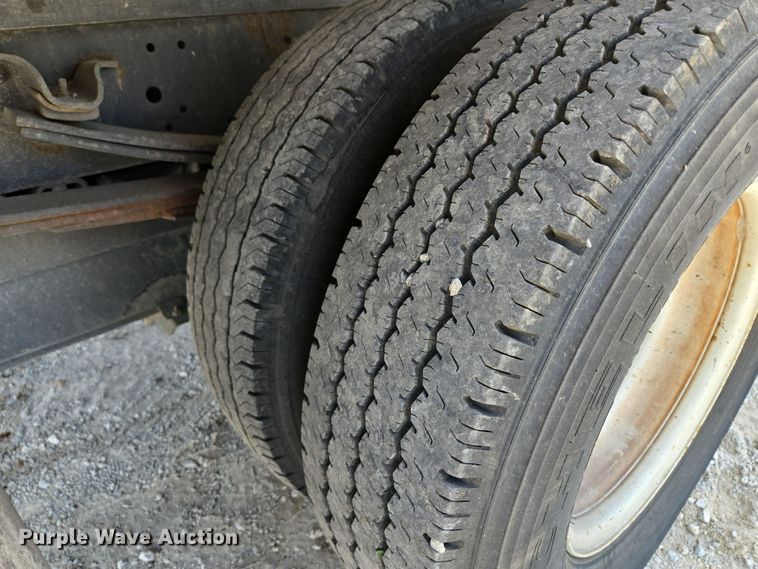 image for item EM7150 2019 Isuzu  NPR box truck