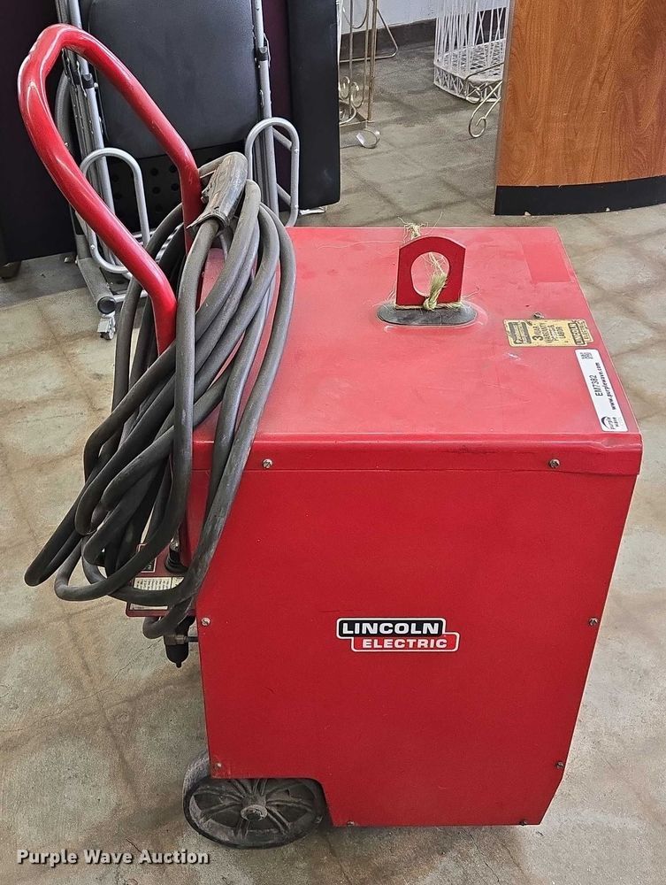 image for item EM7382 Lincoln Electric Pro-Cut 60 plasma cutter