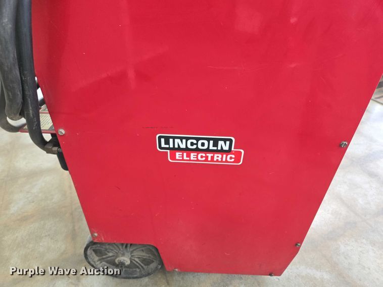 image for item EM7382 Lincoln Electric Pro-Cut 60 plasma cutter