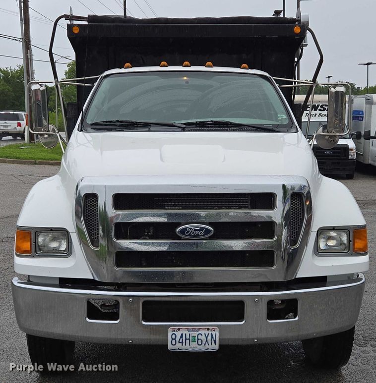 image for item EM7383 2004 Ford F650 Super Duty XL dump truck