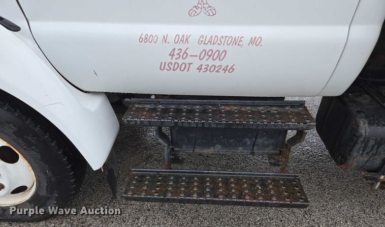 image for item EM7383 2004 Ford F650 Super Duty XL dump truck